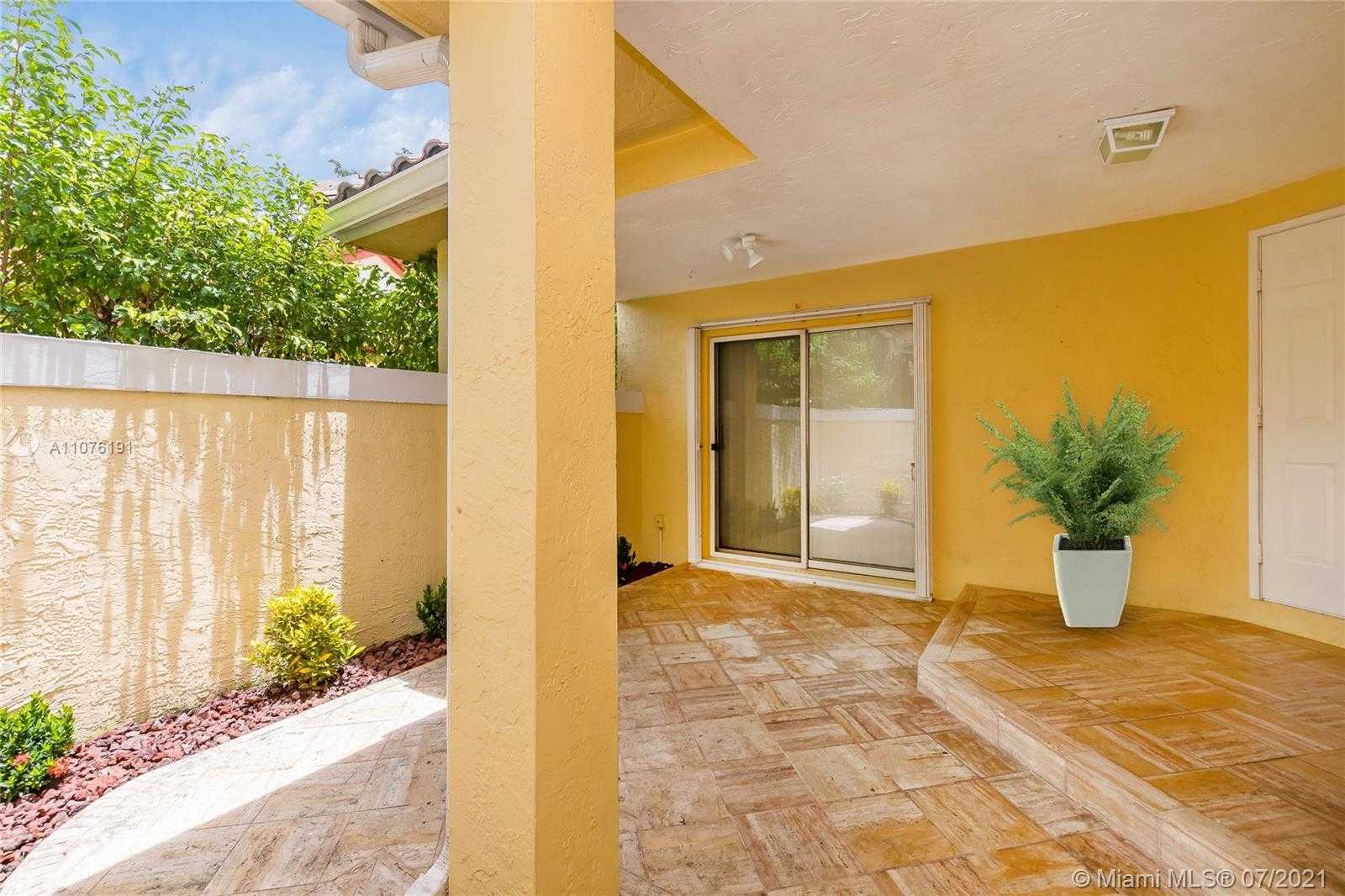 Small Image of 10405 NORTH WEST 43RD TER, Doral Number 3