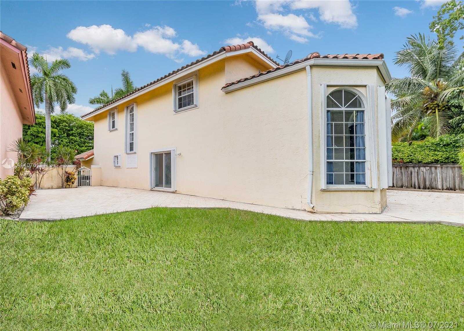 Small Image of 10405 NORTH WEST 43RD TER, Doral Number 5
