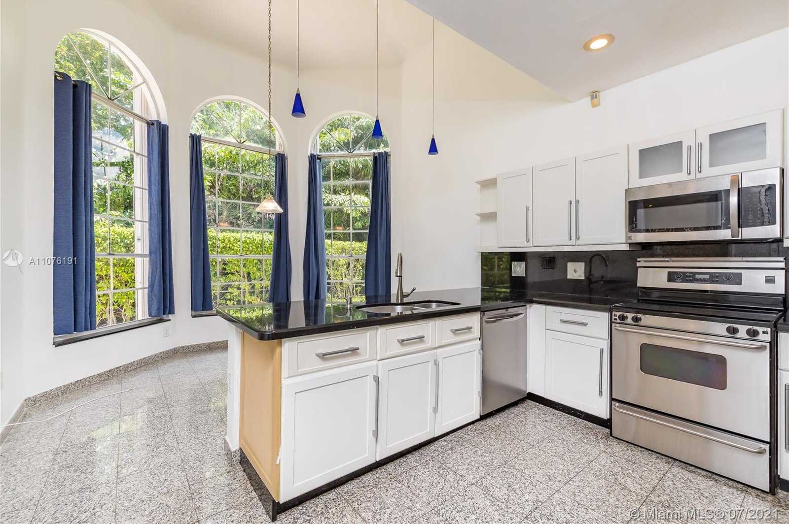 Small Image of 10405 NORTH WEST 43RD TER, Doral Number 9