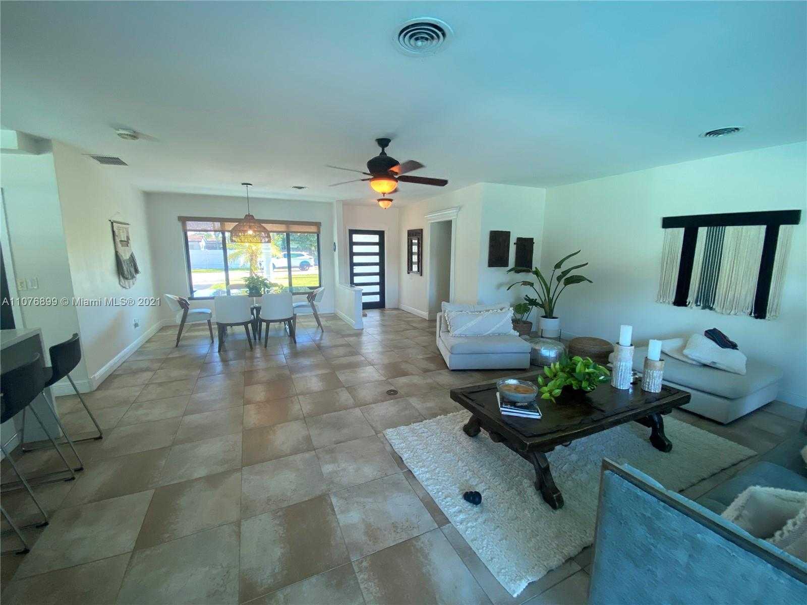 Small Image of 18730 NORTH EAST 19TH AVE, Miami Number 5