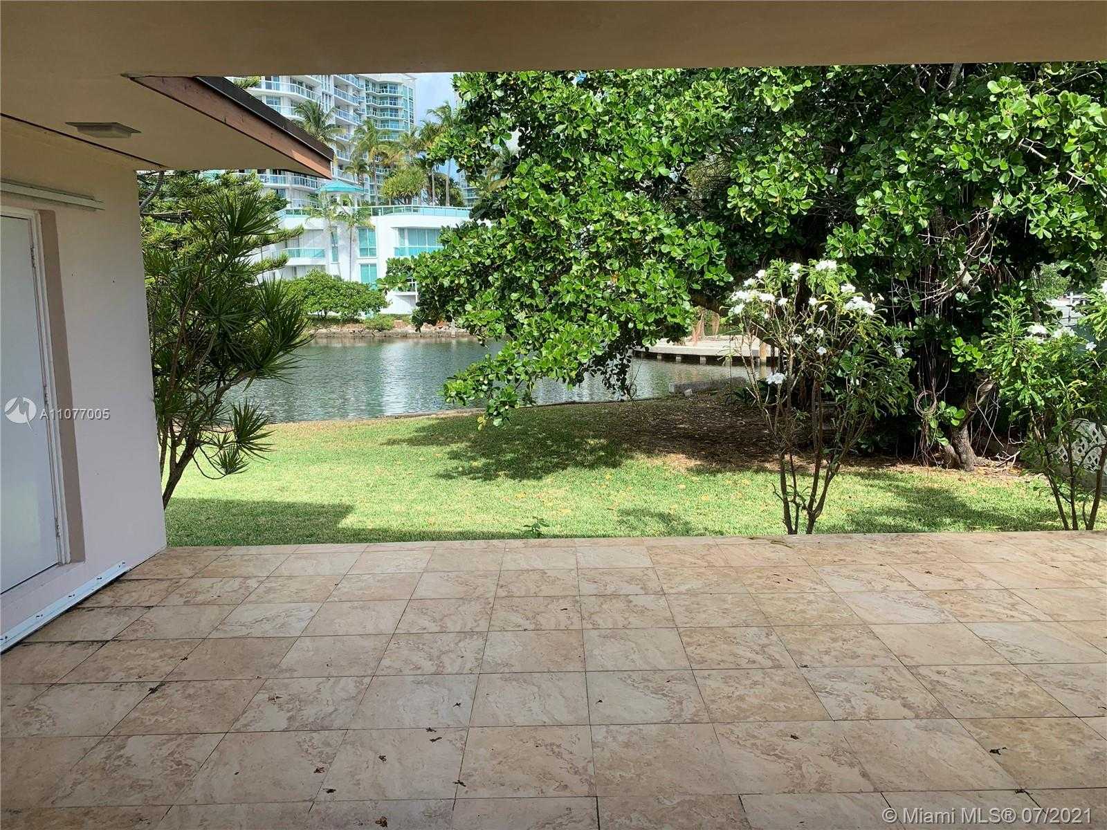 Small Image of 245 ATLANTIC AVE, Sunny Isles Beach Number 14