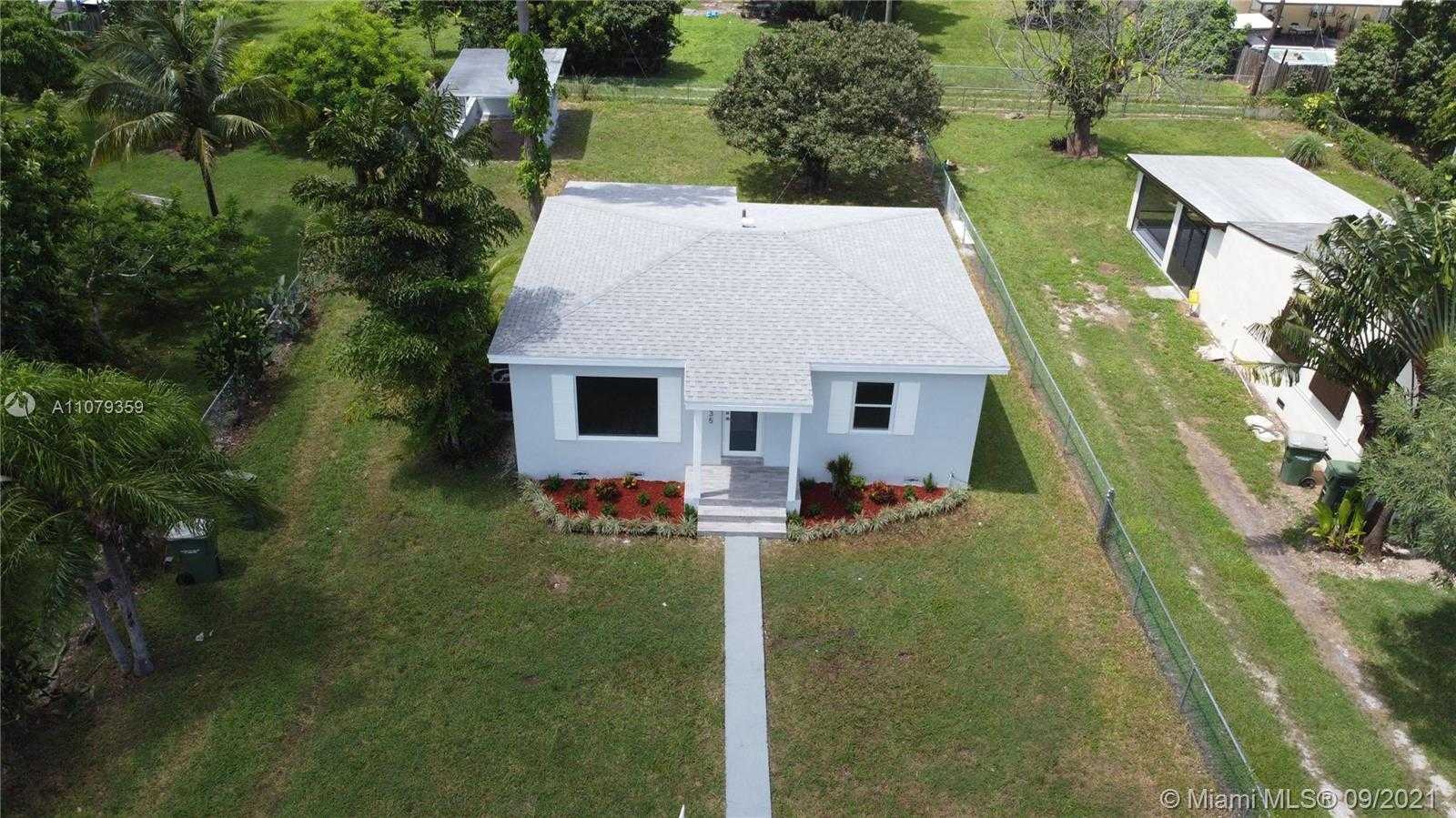 Small Image of 435 NORTH WEST 6TH ST, Homestead Number 11