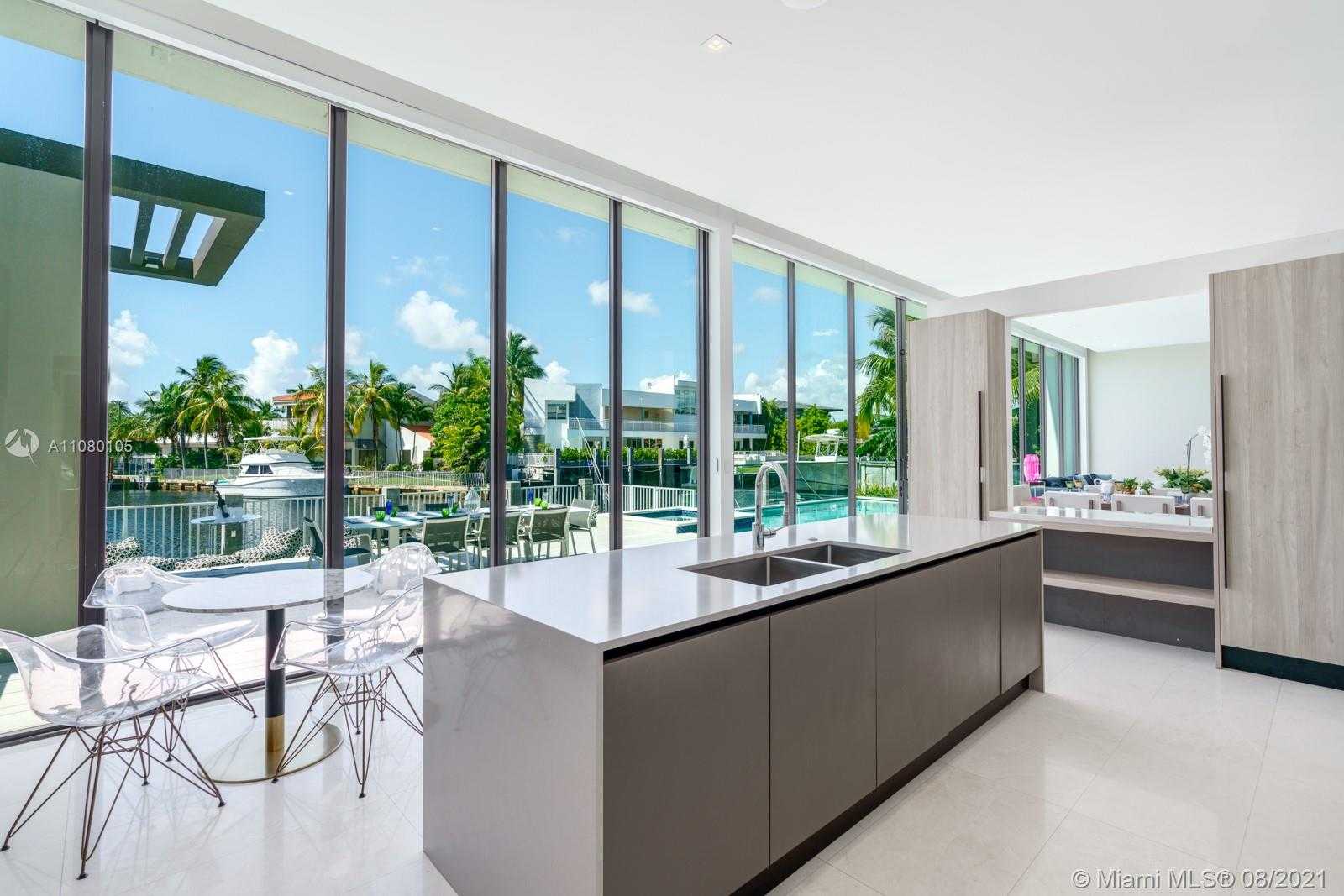 Small Image of 3260 NORTH EAST 165TH ST, North Miami Beach Number 13