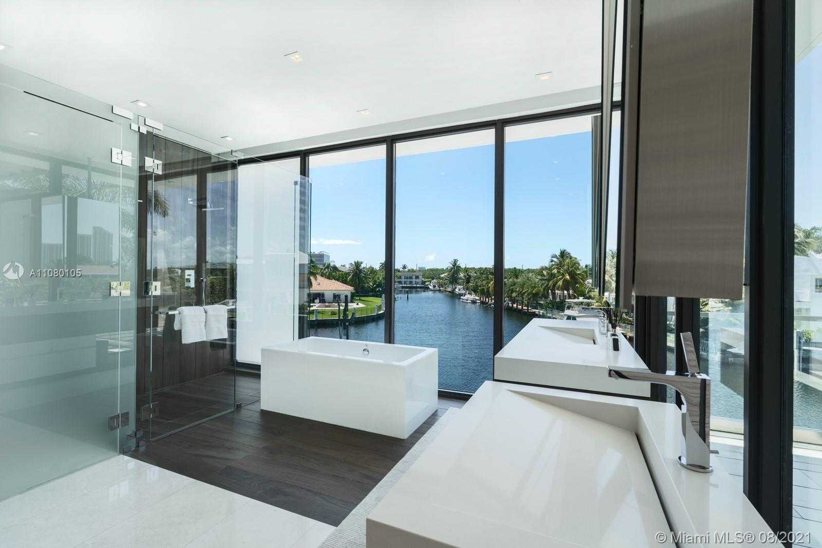 Small Image of 3260 NORTH EAST 165TH ST, North Miami Beach Number 15