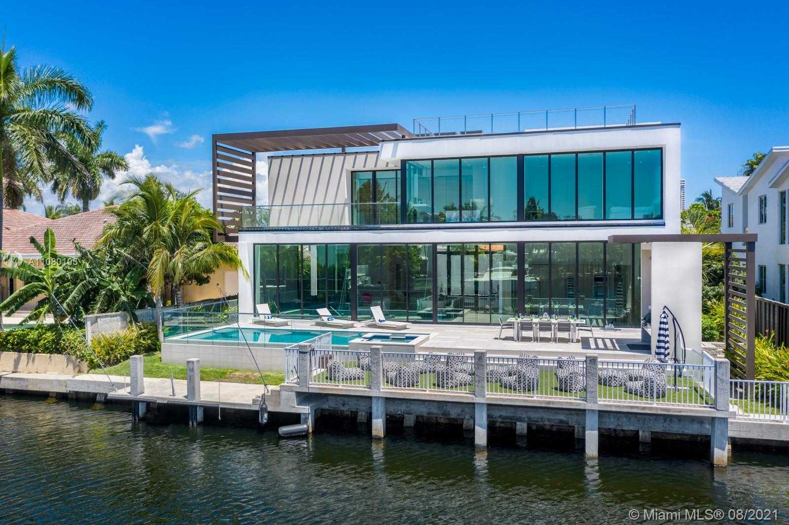 Small Image of 3260 NORTH EAST 165TH ST, North Miami Beach Number 2