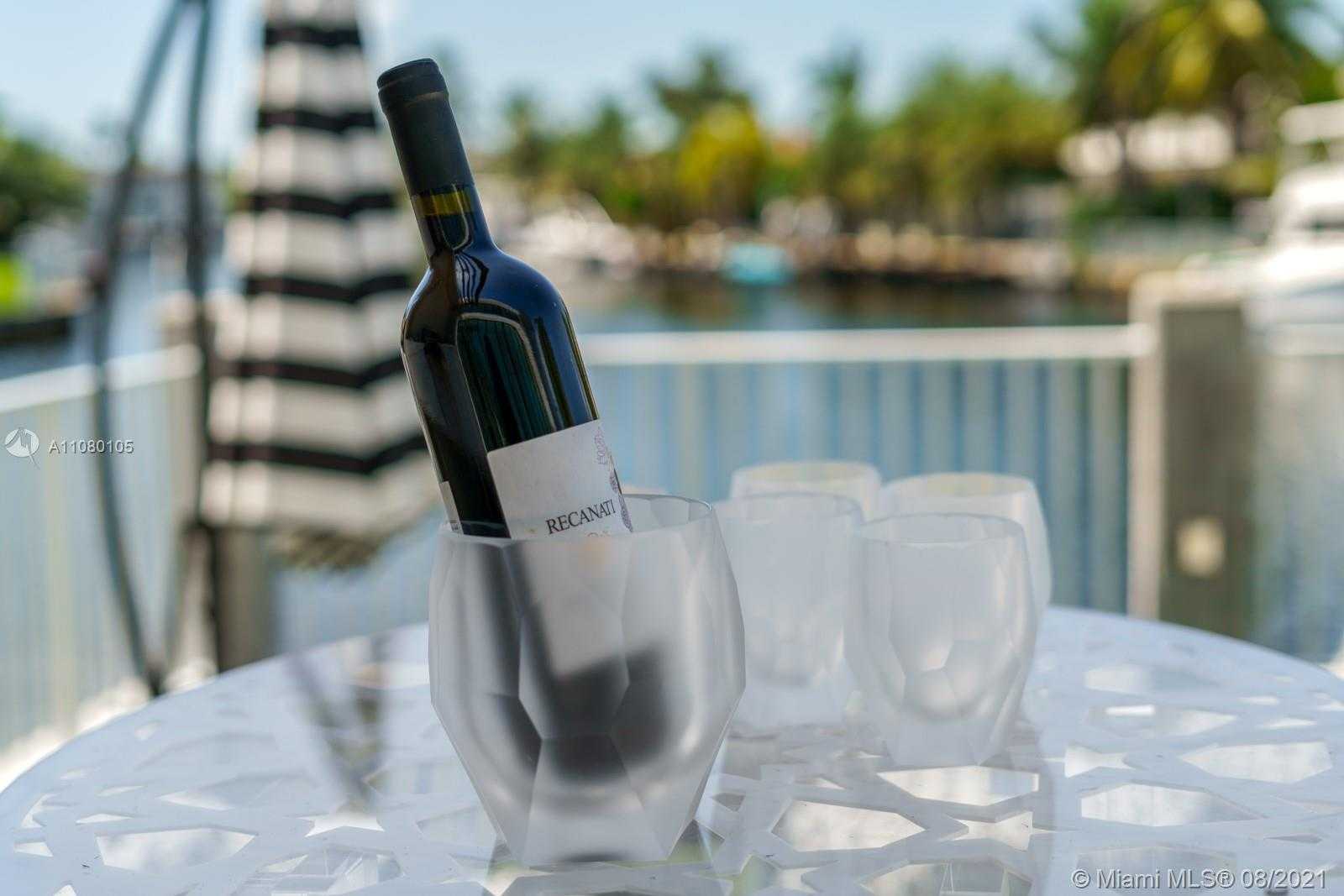 Small Image of 3260 NORTH EAST 165TH ST, North Miami Beach Number 24