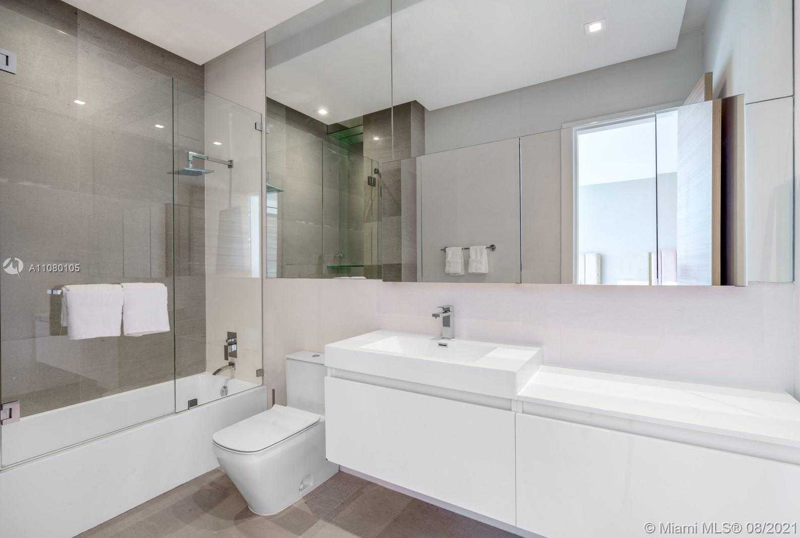 Small Image of 3260 NORTH EAST 165TH ST, North Miami Beach Number 27