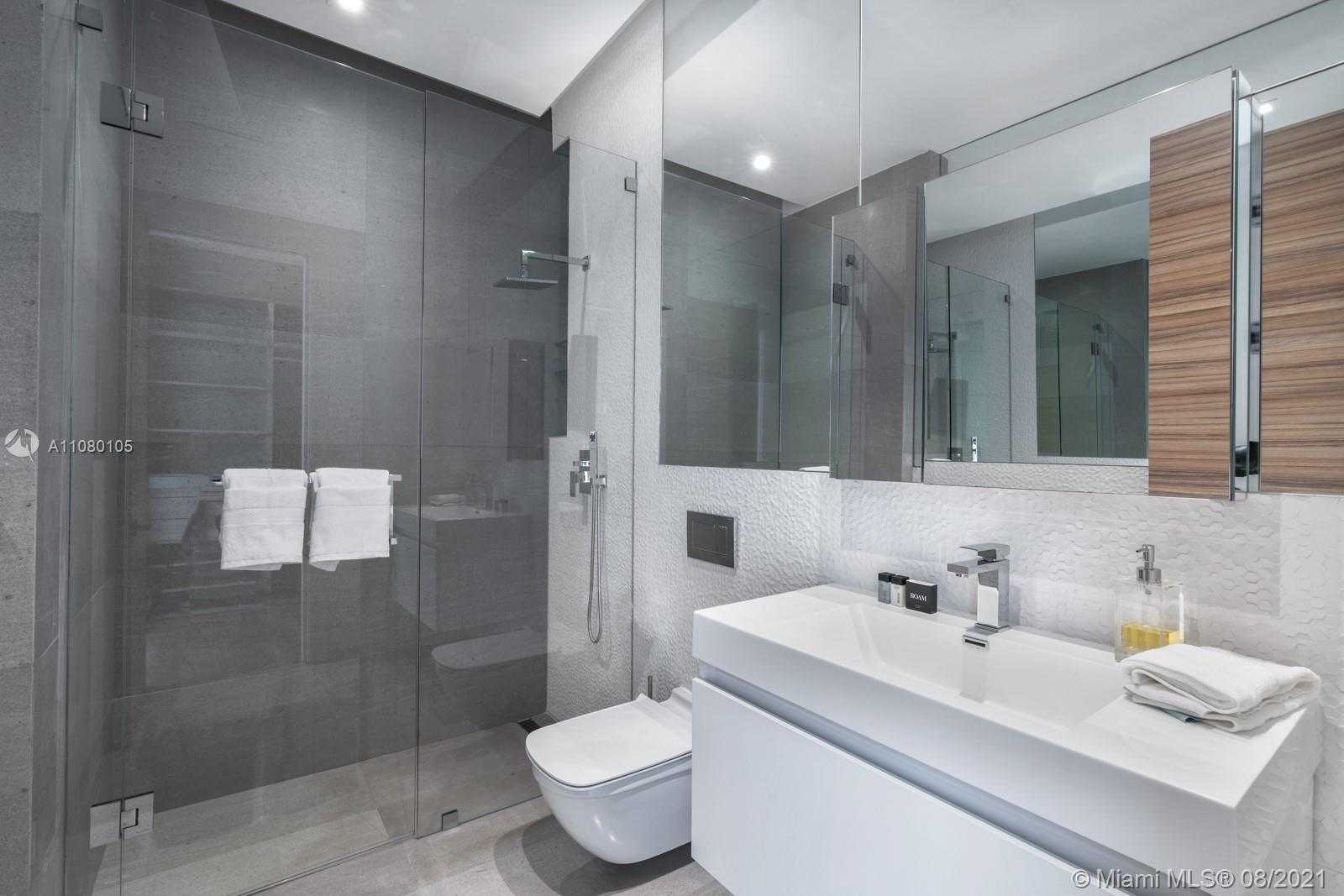 Small Image of 3260 NORTH EAST 165TH ST, North Miami Beach Number 28
