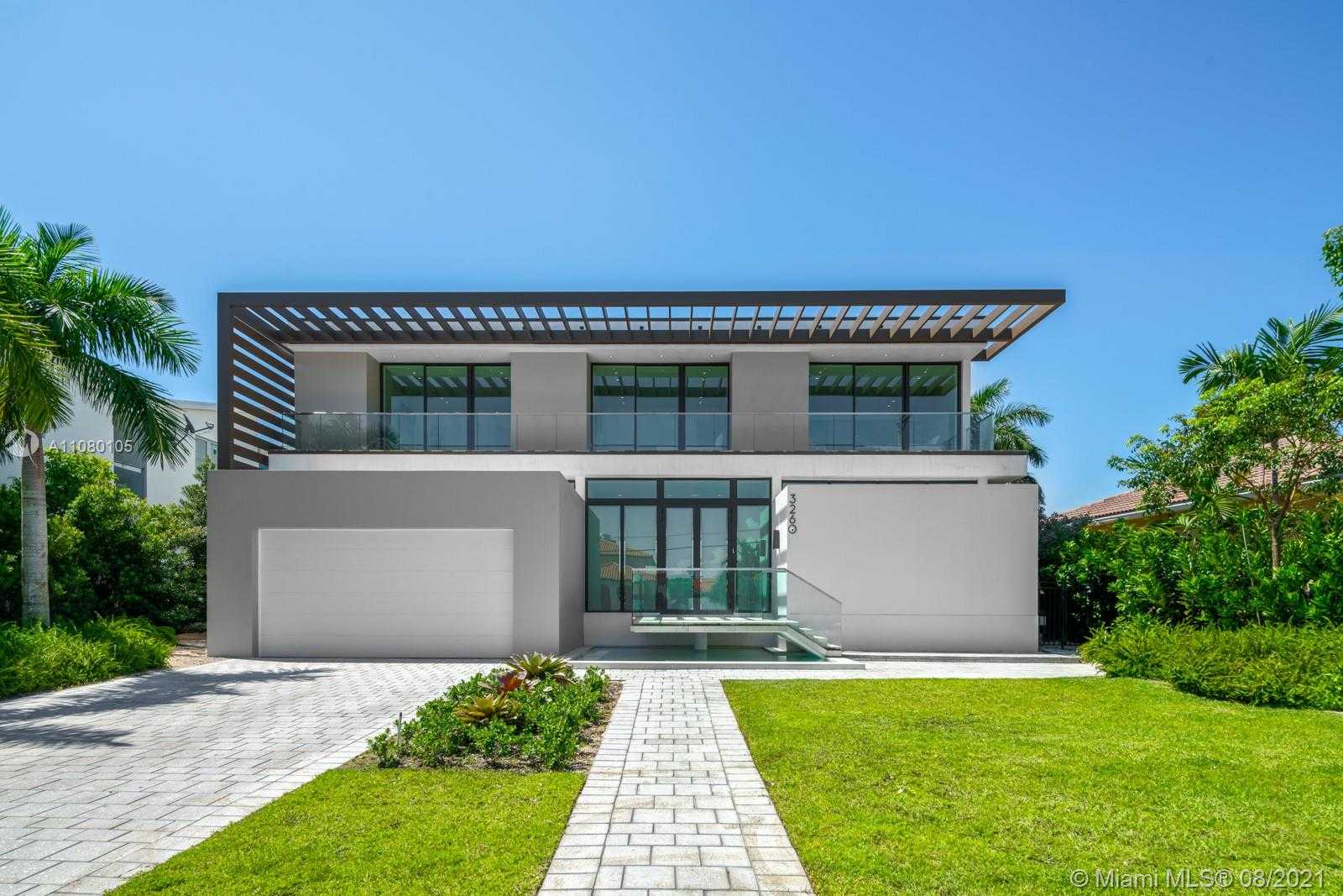 Small Image of 3260 NORTH EAST 165TH ST, North Miami Beach Number 3
