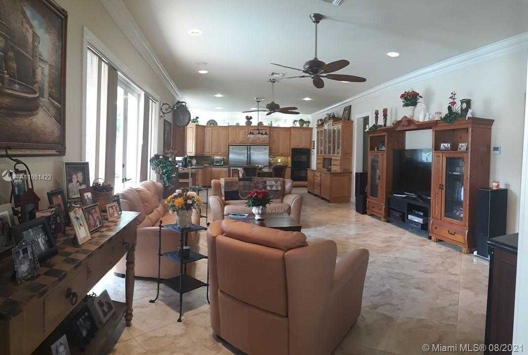 Small Image of 3250 AQUA VISTA DR, Pompano Beach Number 13