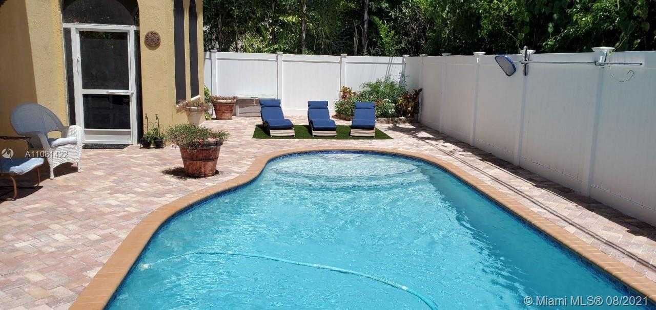 Small Image of 3250 AQUA VISTA DR, Pompano Beach Number 20
