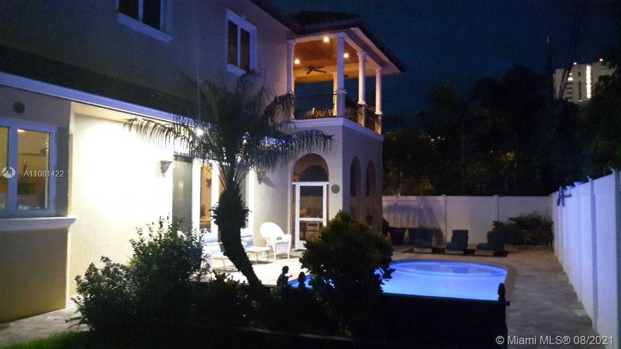 Small Image of 3250 AQUA VISTA DR, Pompano Beach Number 21
