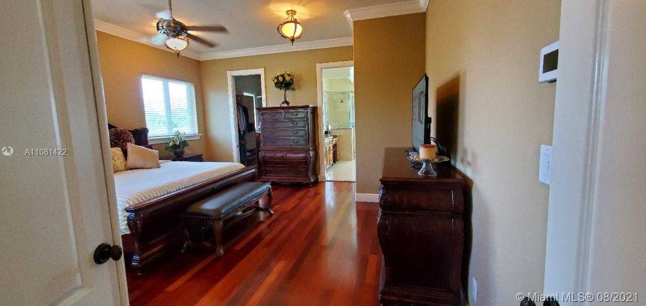 Small Image of 3250 AQUA VISTA DR, Pompano Beach Number 31
