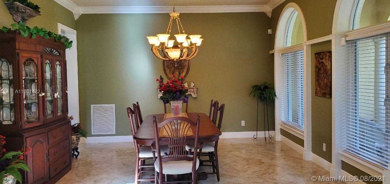 Small Image of 3250 AQUA VISTA DR, Pompano Beach Number 6