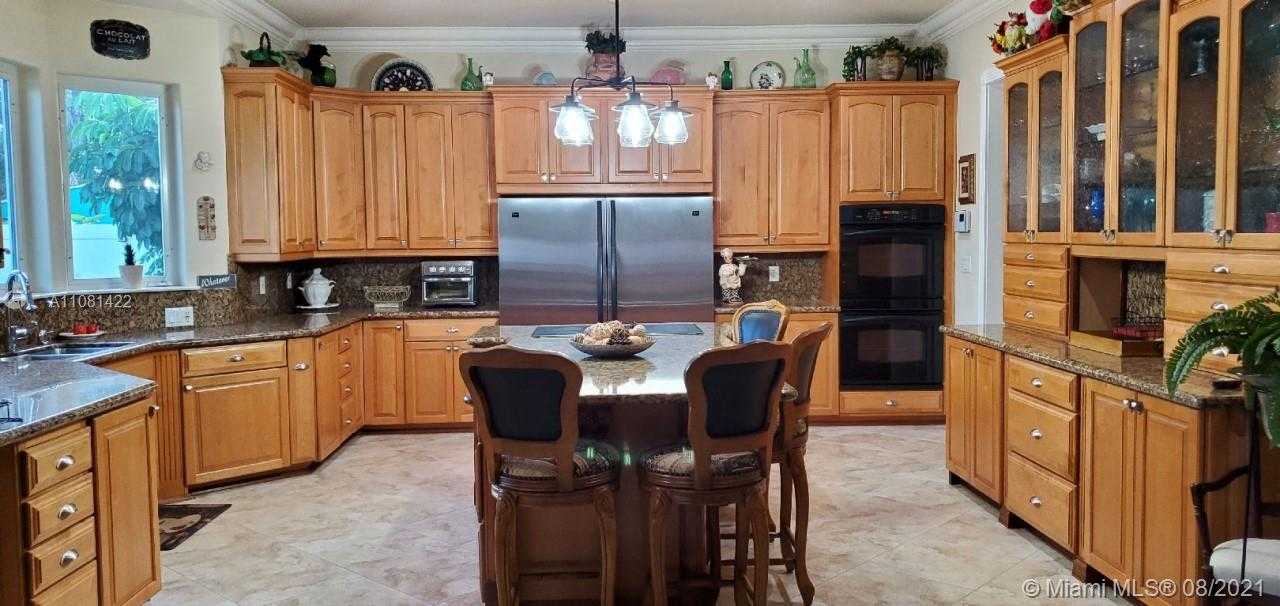 Small Image of 3250 AQUA VISTA DR, Pompano Beach Number 8