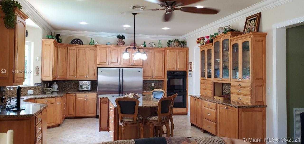 Small Image of 3250 AQUA VISTA DR, Pompano Beach Number 9
