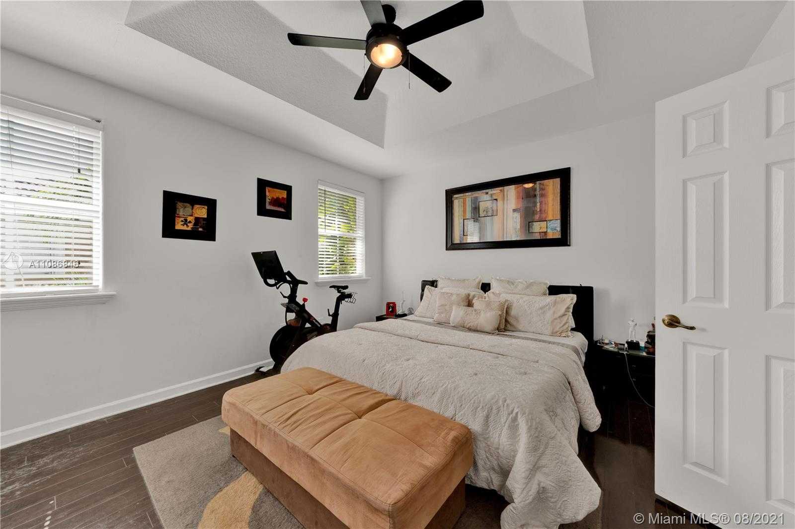 Small Image of 4869 NORTH WEST 108TH PL, Doral Number 20