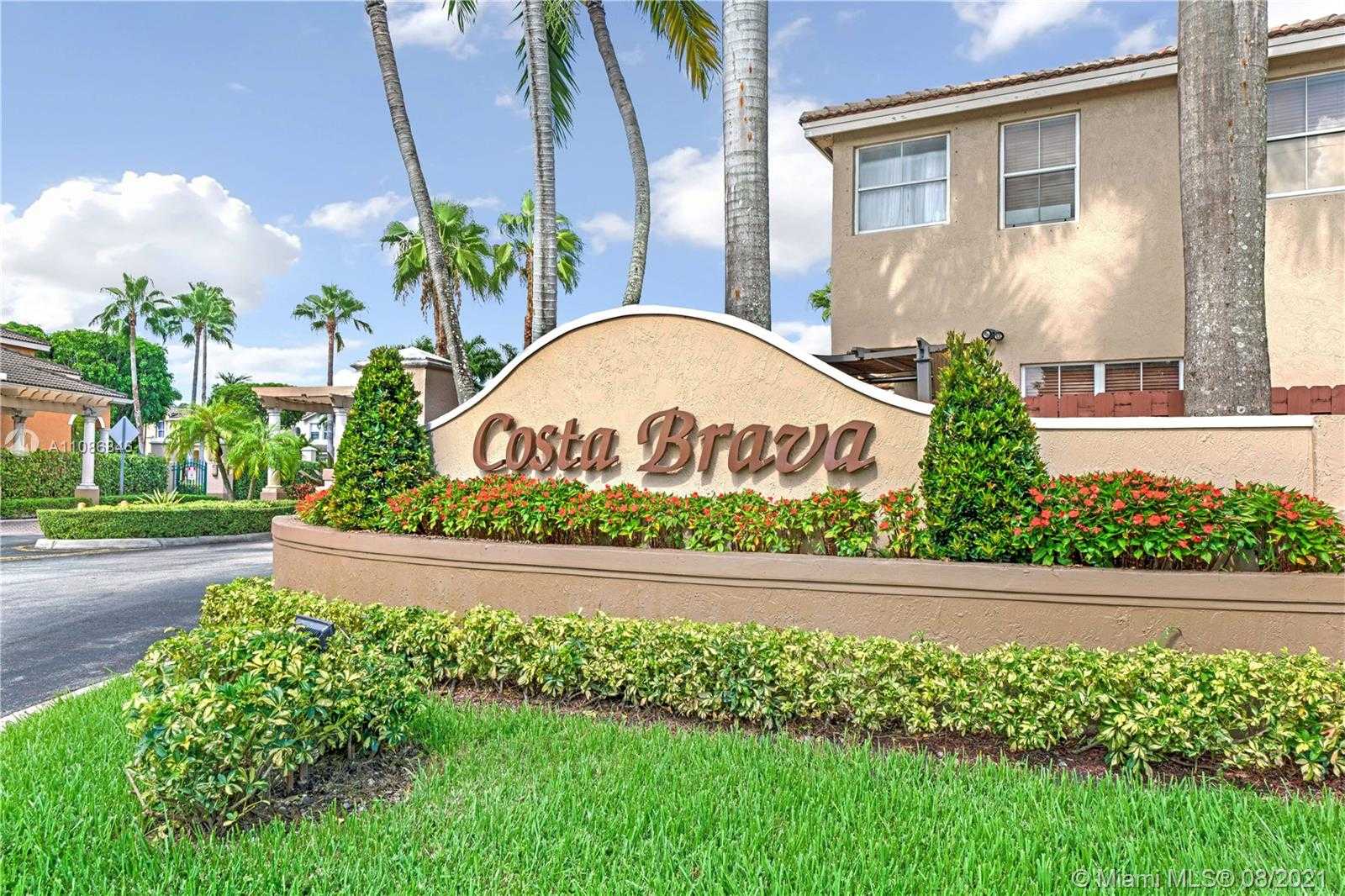 Small Image of 4869 NORTH WEST 108TH PL, Doral Number 3
