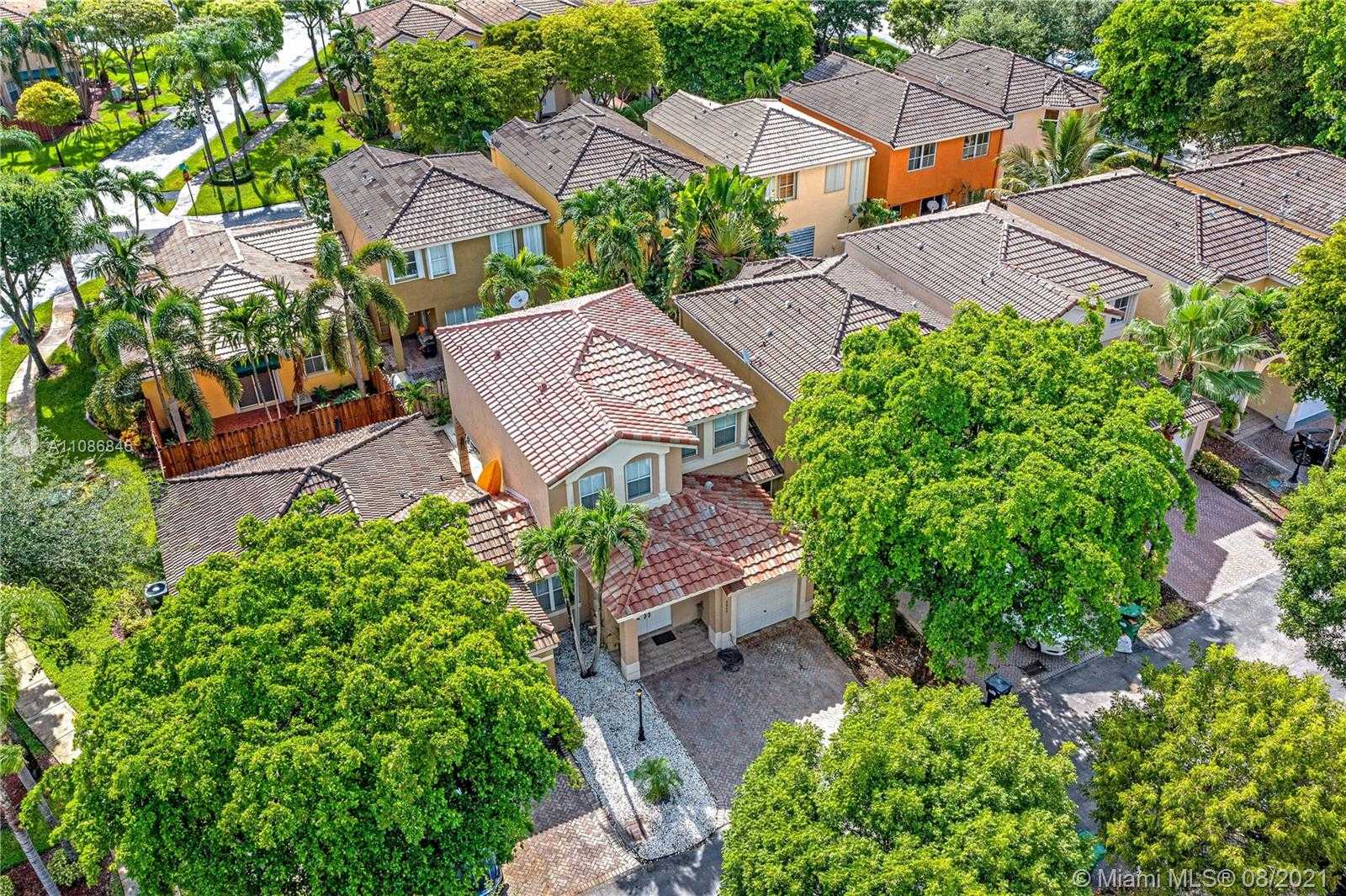 Small Image of 4869 NORTH WEST 108TH PL, Doral Number 31