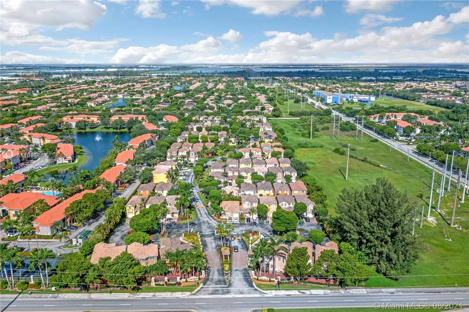 Small Image of 4869 NORTH WEST 108TH PL, Doral Number 35