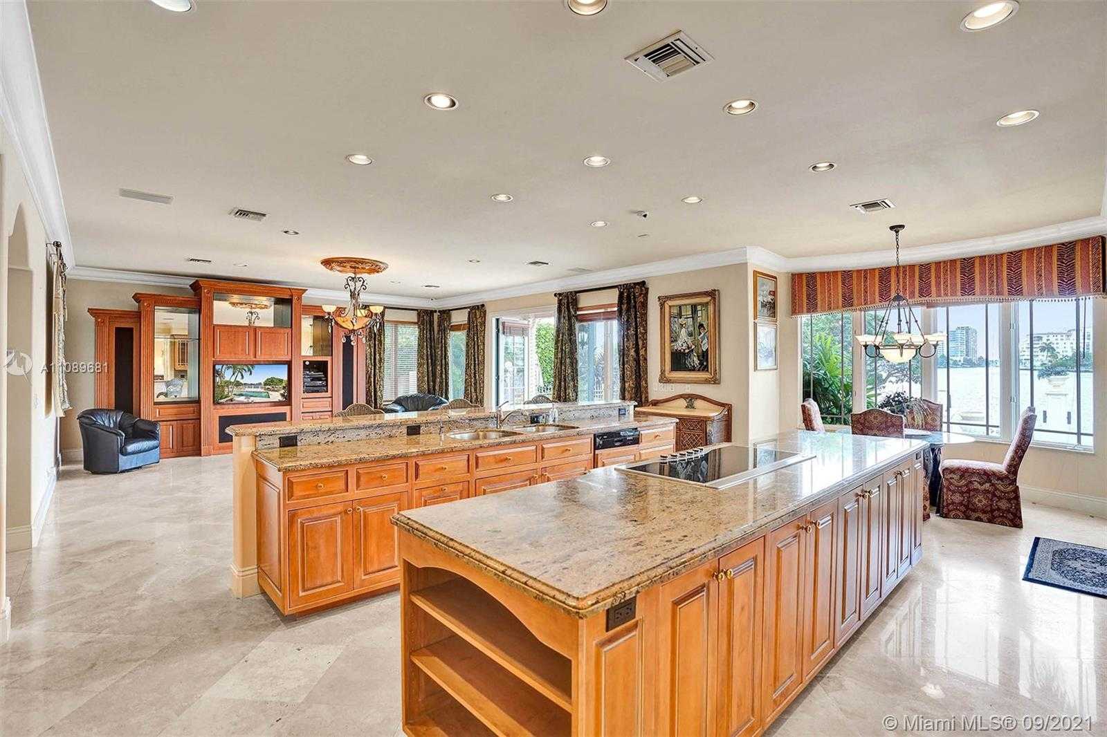Small Image of 2543 AQUA VISTA BLVD, Fort Lauderdale Number 18