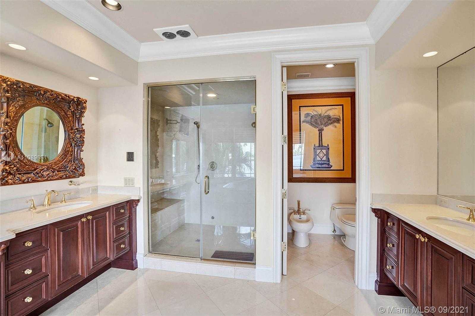 Small Image of 2543 AQUA VISTA BLVD, Fort Lauderdale Number 27