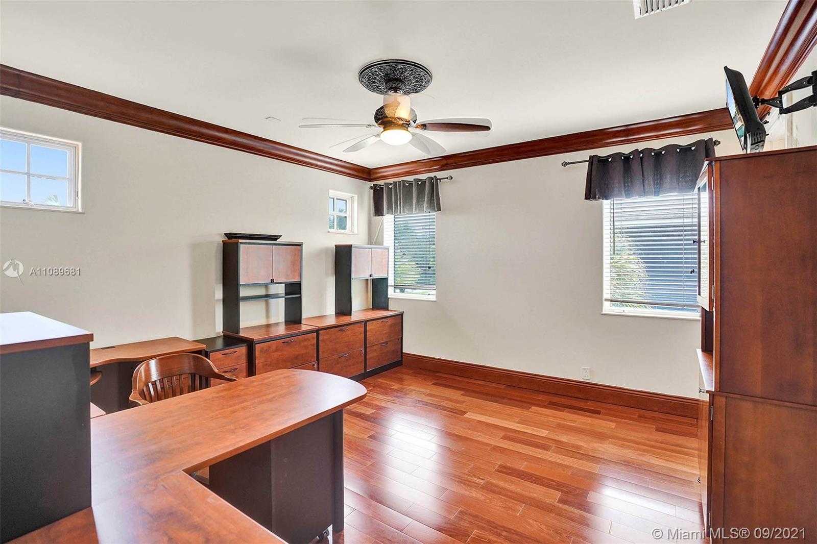 Small Image of 2543 AQUA VISTA BLVD, Fort Lauderdale Number 32