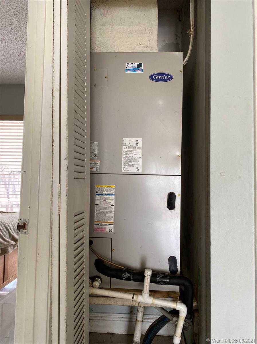 Small Image of 9800 NORTH WEST 51ST LN, Doral Number 19