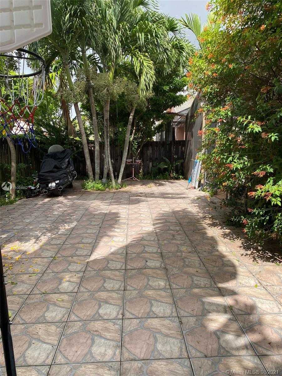 Small Image of 9800 NORTH WEST 51ST LN, Doral Number 21