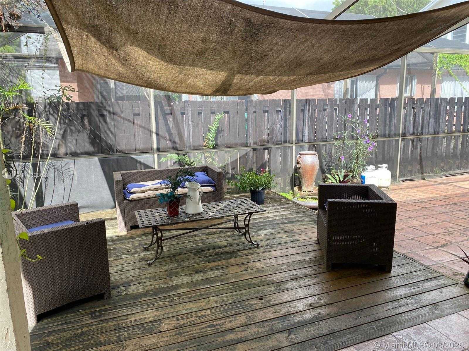 Small Image of 9800 NORTH WEST 51ST LN, Doral Number 24