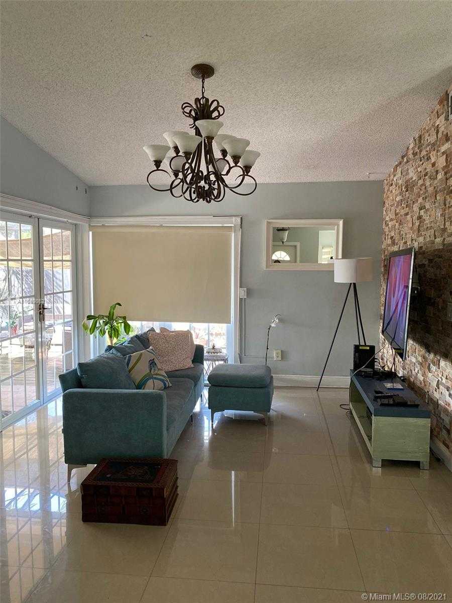 Small Image of 9800 NORTH WEST 51ST LN, Doral Number 3