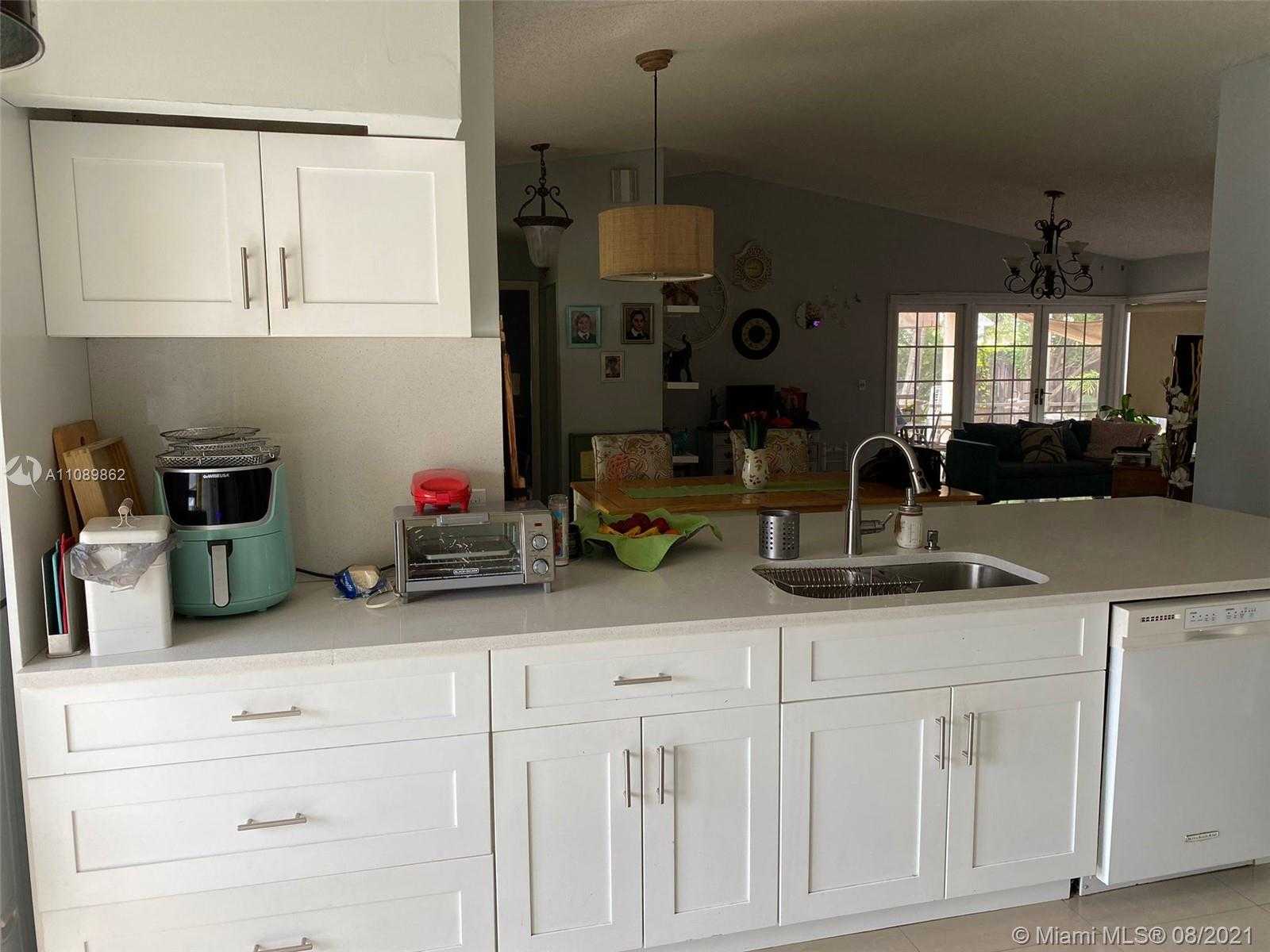 Small Image of 9800 NORTH WEST 51ST LN, Doral Number 8