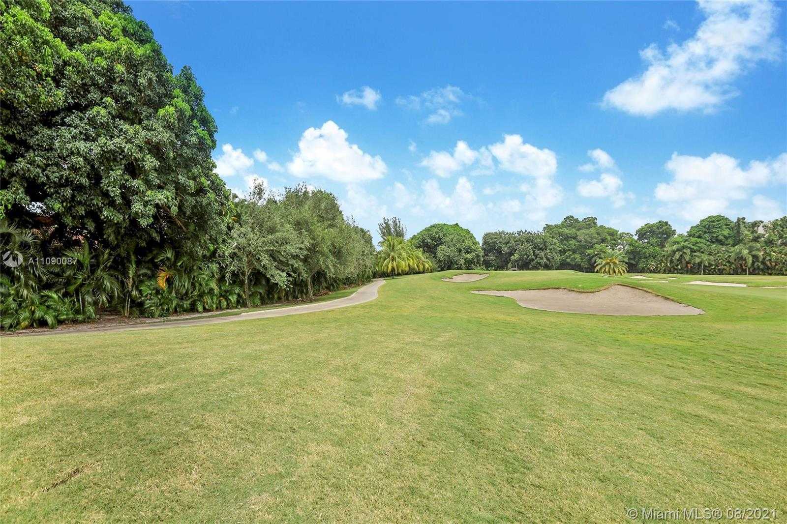 Small Image of 5756 NORTH WEST 97TH PL, Doral Number 11