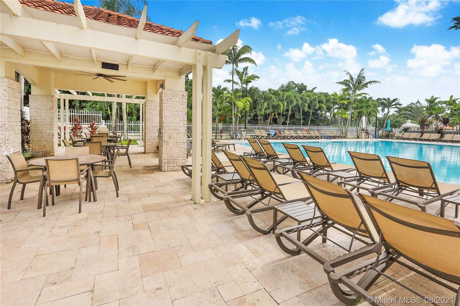Small Image of 5756 NORTH WEST 97TH PL, Doral Number 16