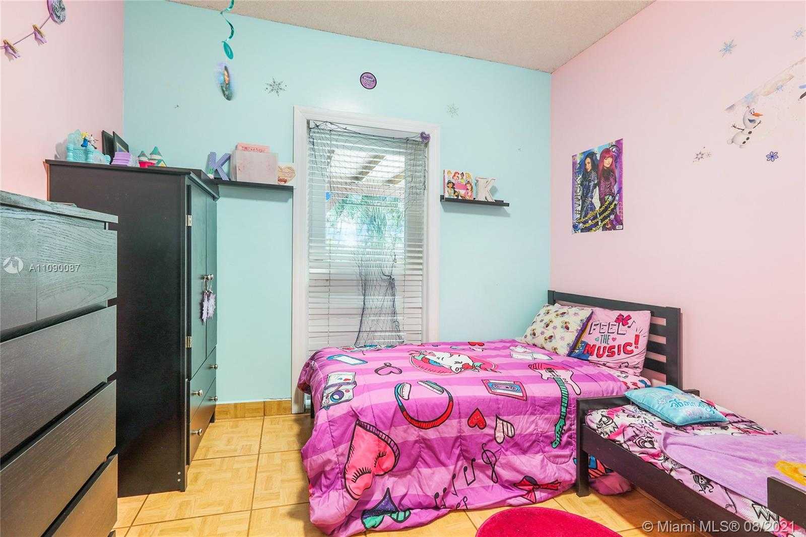 Small Image of 5756 NORTH WEST 97TH PL, Doral Number 8