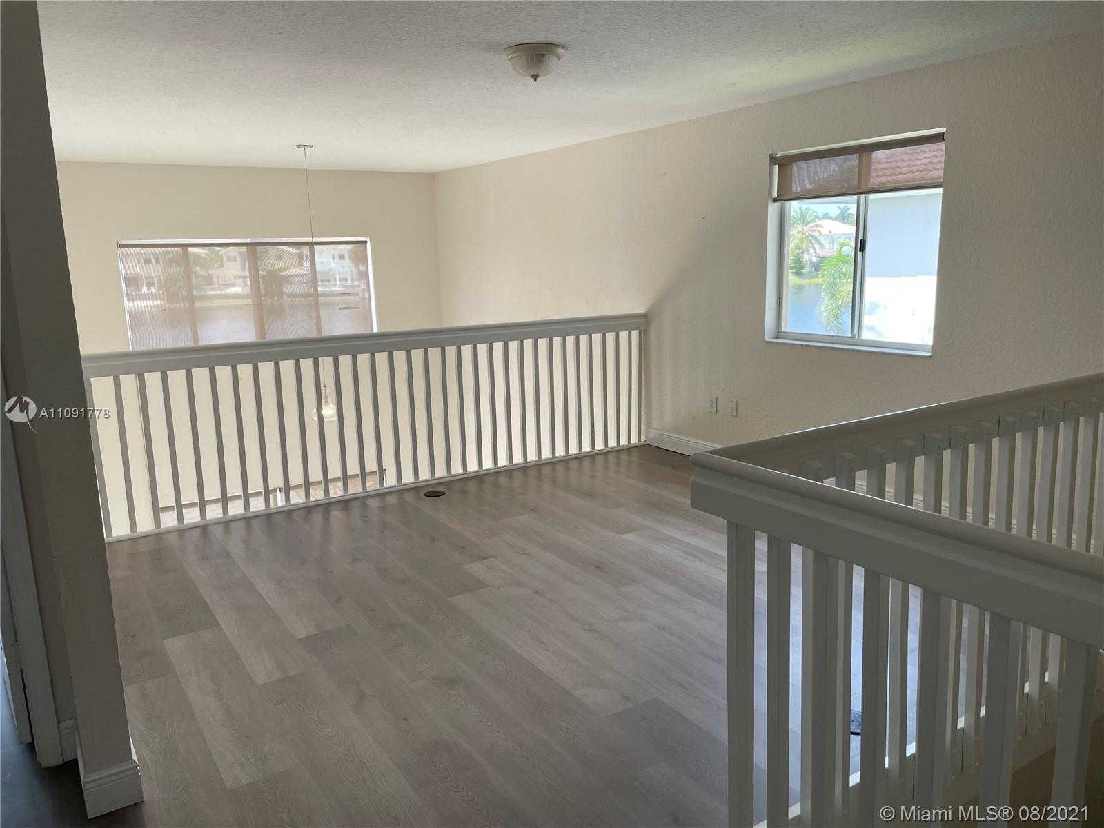 Small Image of 11144 NORTH WEST 73RD ST, Doral Number 12