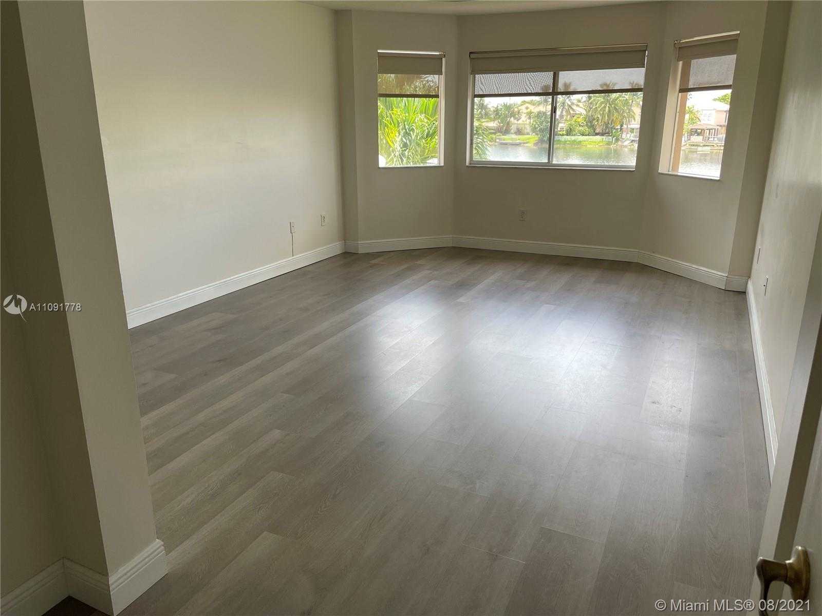 Small Image of 11144 NORTH WEST 73RD ST, Doral Number 13