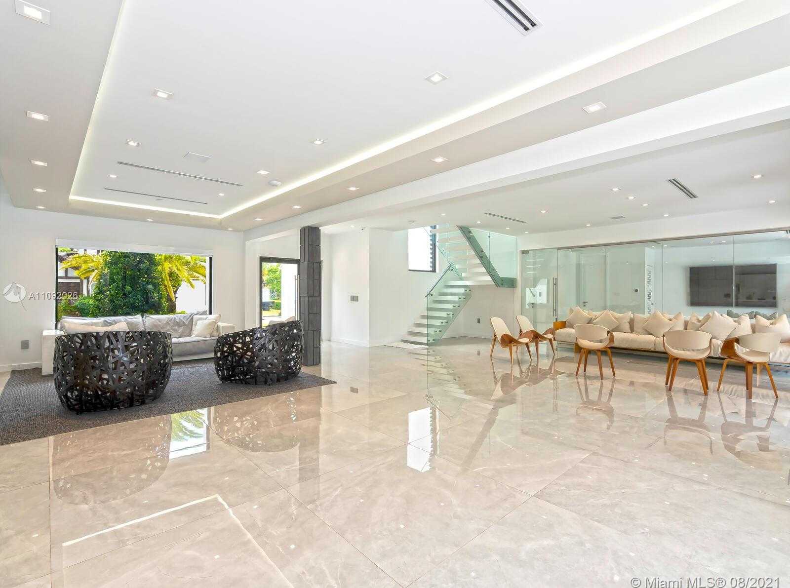 Small Image of 9474 NORTH WEST 54TH DORAL CIRCLE LN, Doral Number 10