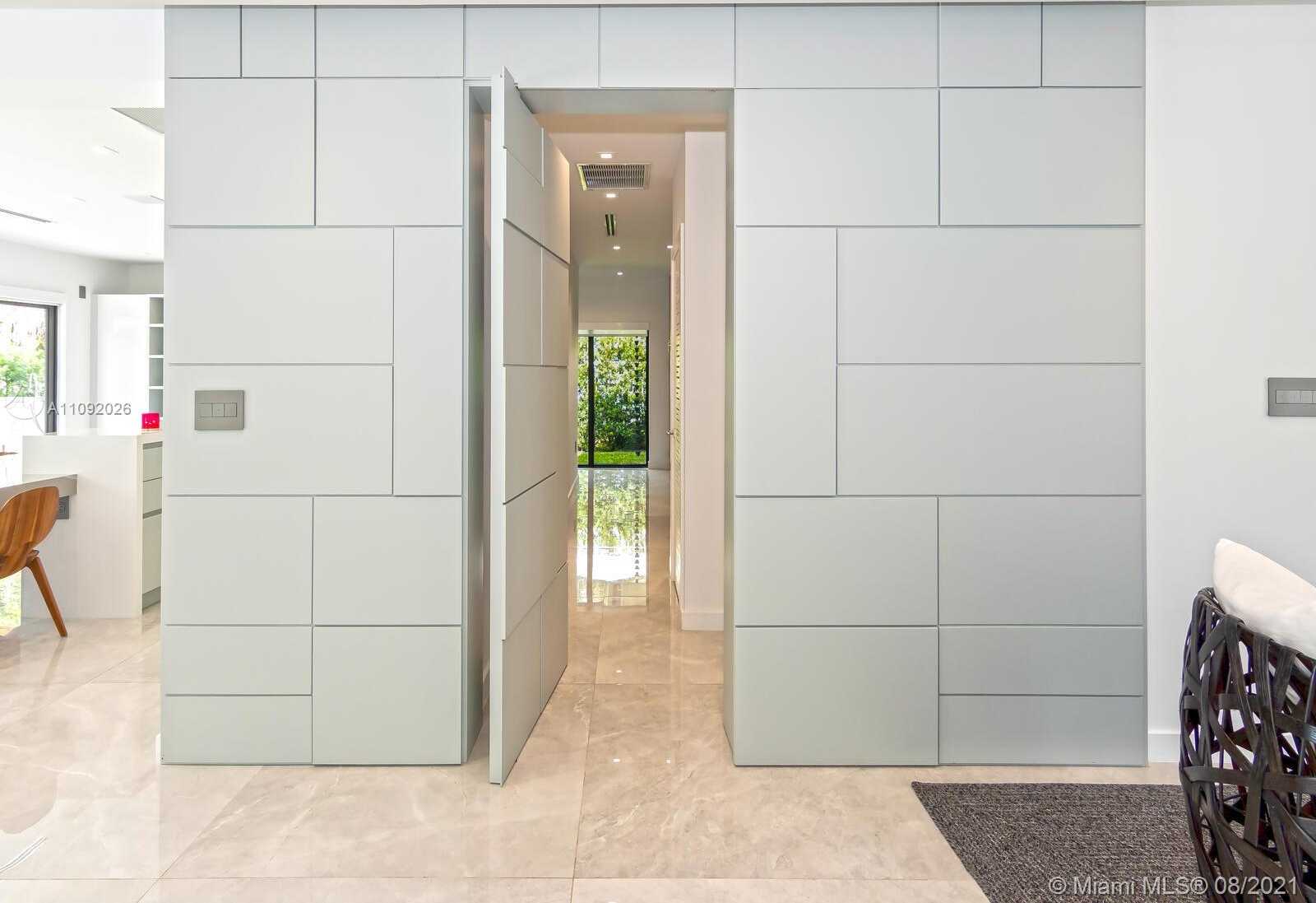 Small Image of 9474 NORTH WEST 54TH DORAL CIRCLE LN, Doral Number 13