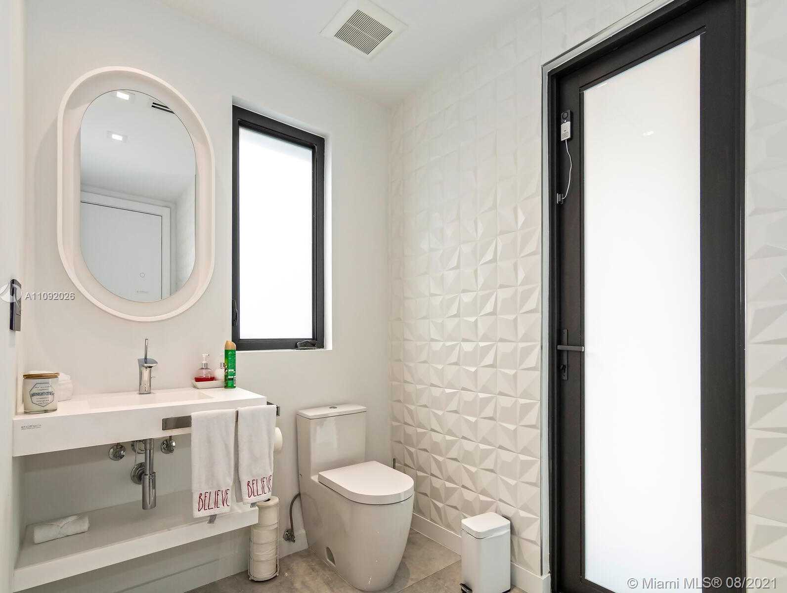 Small Image of 9474 NORTH WEST 54TH DORAL CIRCLE LN, Doral Number 22