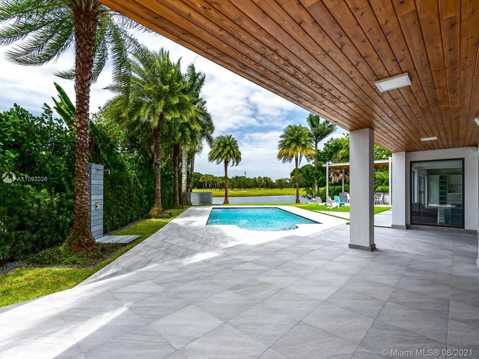 Small Image of 9474 NORTH WEST 54TH DORAL CIRCLE LN, Doral Number 23