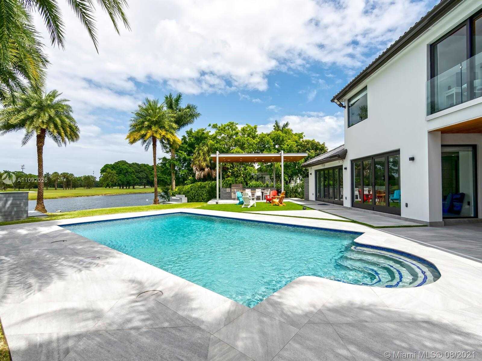 Small Image of 9474 NORTH WEST 54TH DORAL CIRCLE LN, Doral Number 26