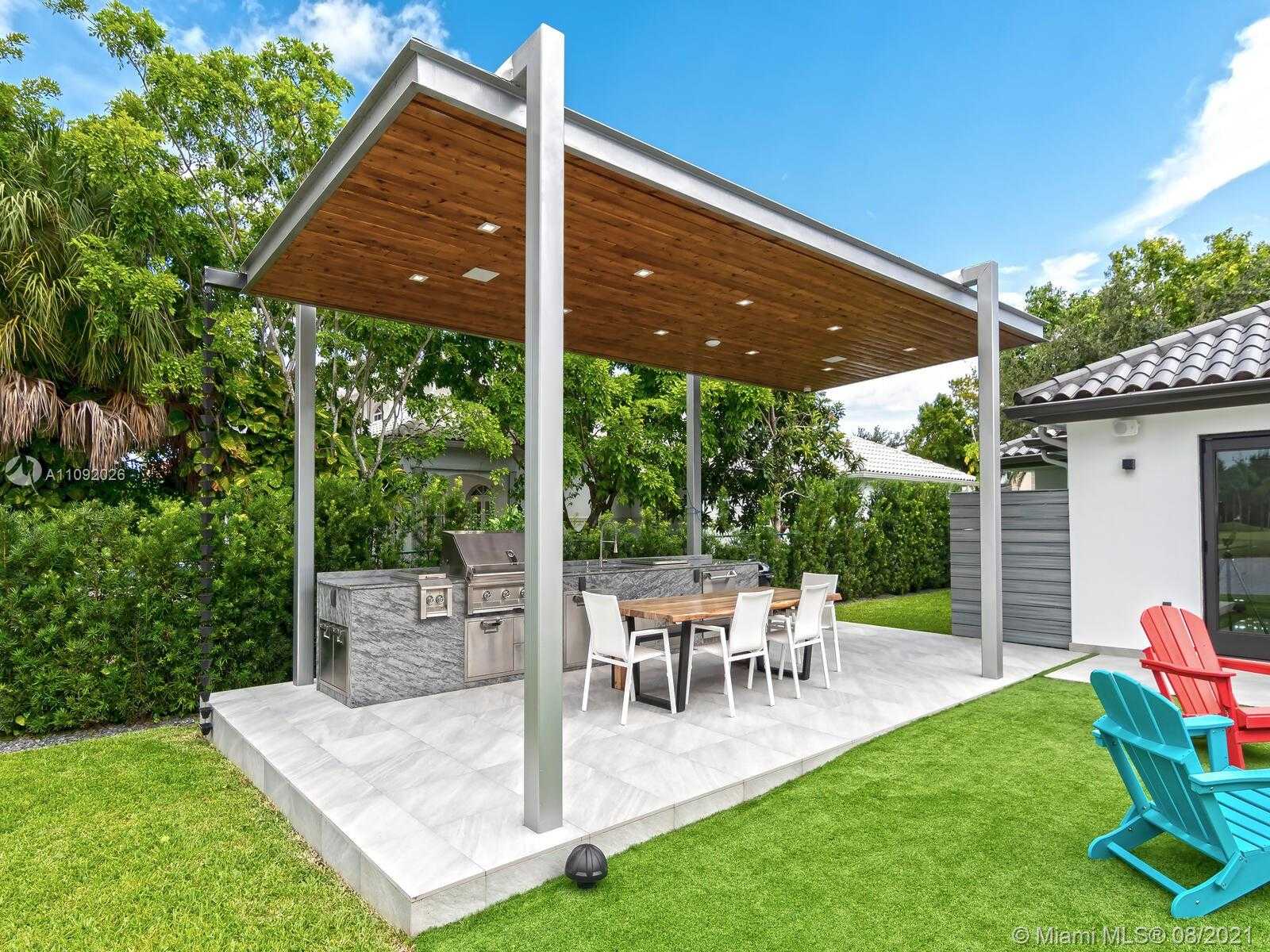 Small Image of 9474 NORTH WEST 54TH DORAL CIRCLE LN, Doral Number 28