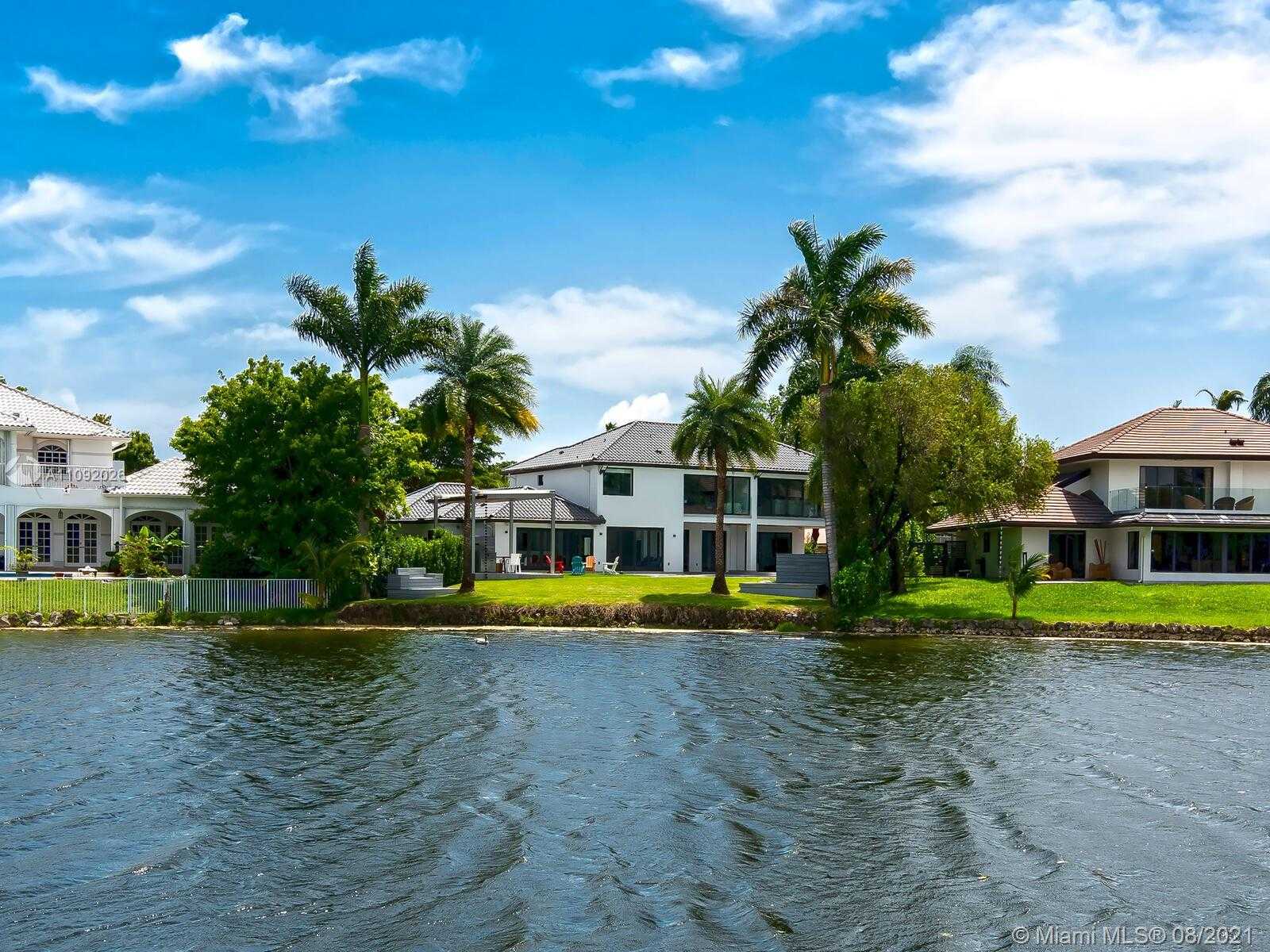 Small Image of 9474 NORTH WEST 54TH DORAL CIRCLE LN, Doral Number 31