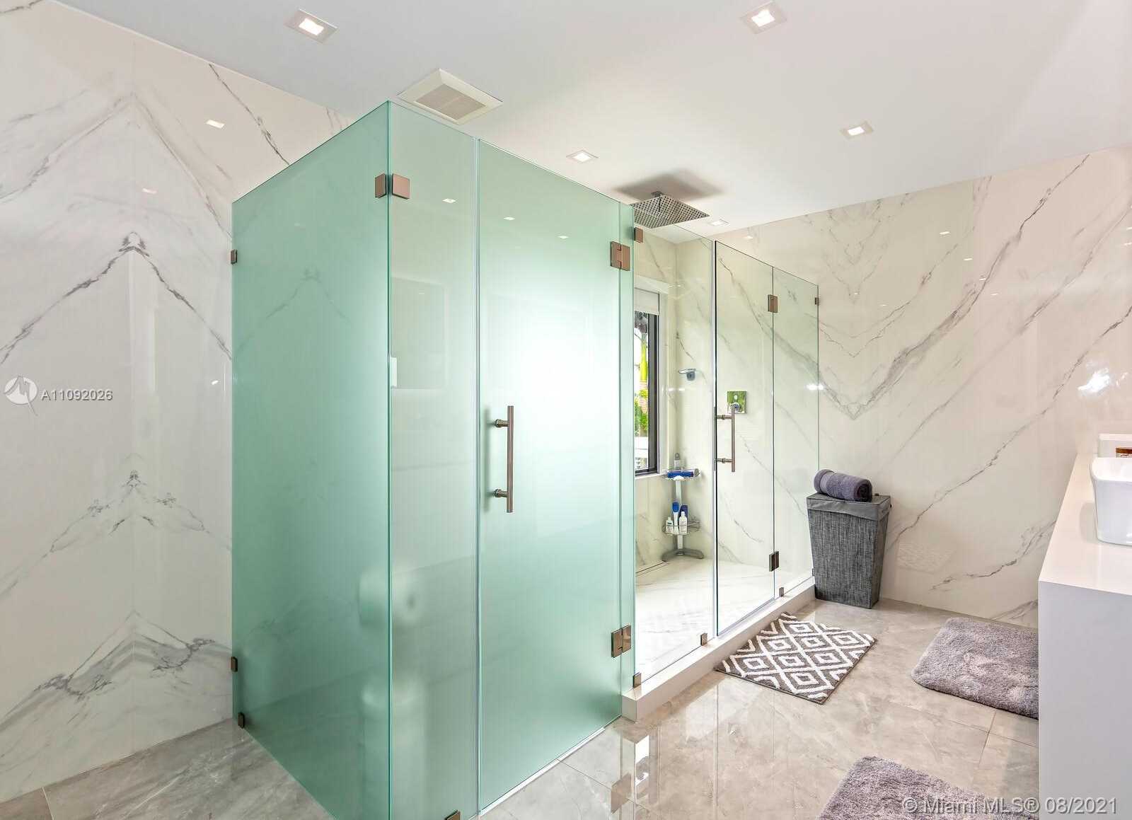Small Image of 9474 NORTH WEST 54TH DORAL CIRCLE LN, Doral Number 41