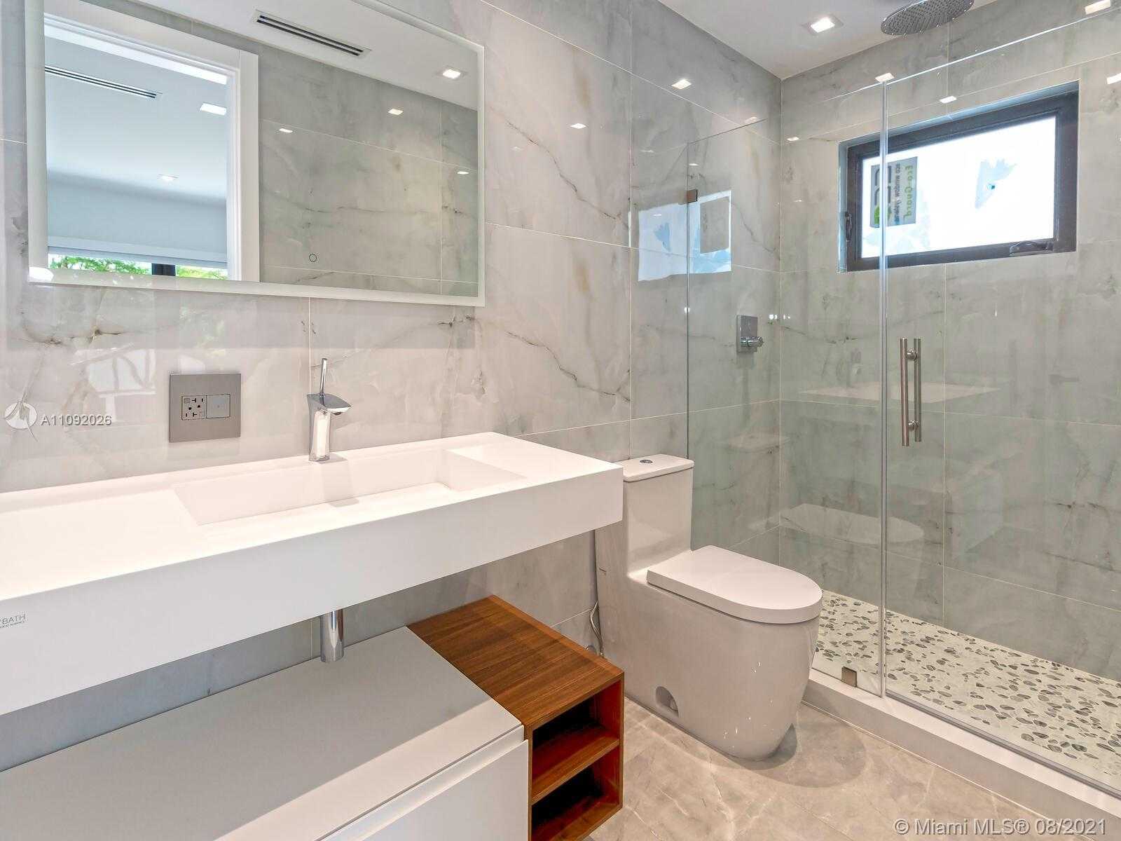 Small Image of 9474 NORTH WEST 54TH DORAL CIRCLE LN, Doral Number 46