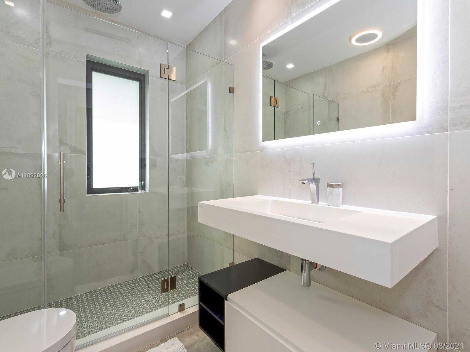 Small Image of 9474 NORTH WEST 54TH DORAL CIRCLE LN, Doral Number 51