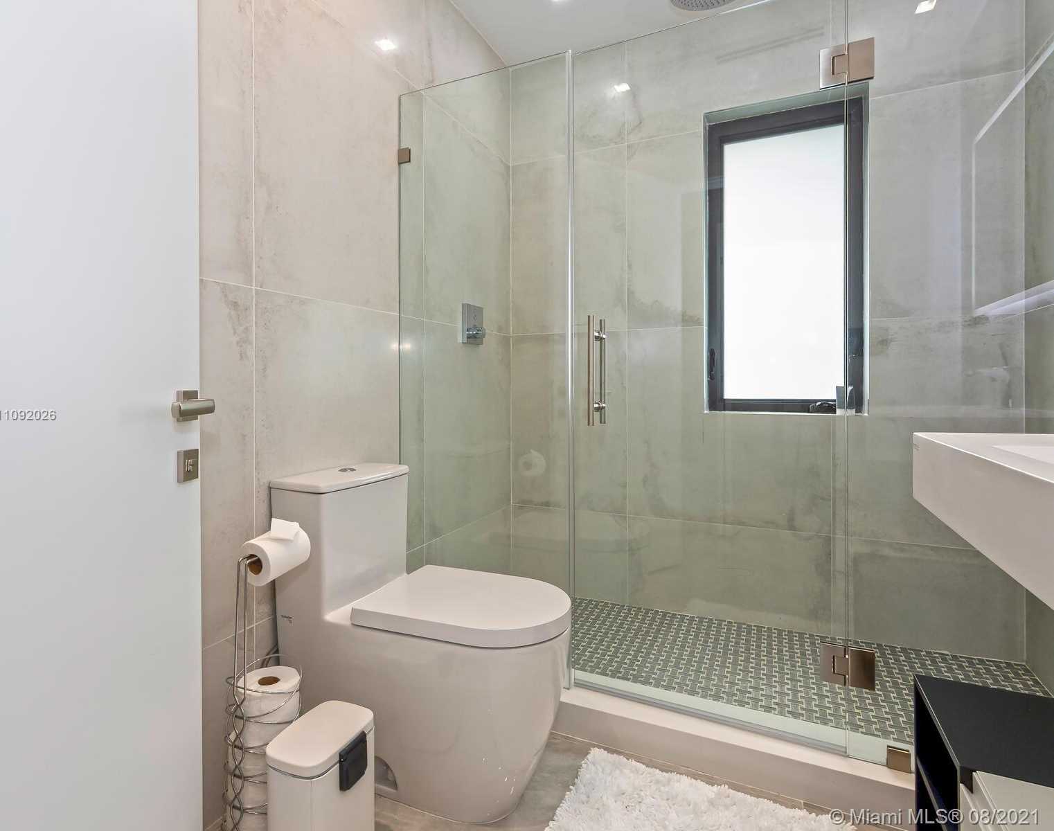 Small Image of 9474 NORTH WEST 54TH DORAL CIRCLE LN, Doral Number 52