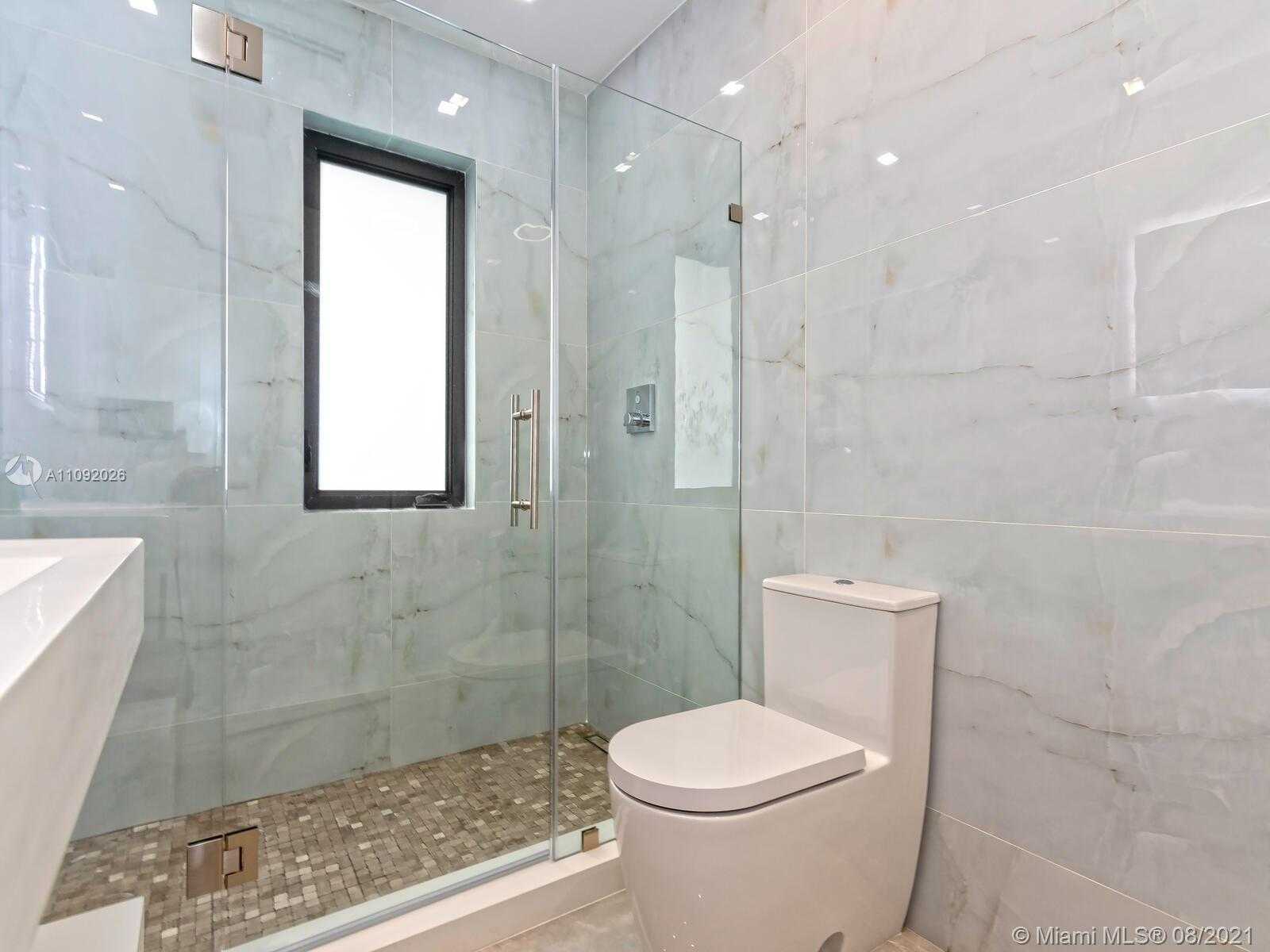 Small Image of 9474 NORTH WEST 54TH DORAL CIRCLE LN, Doral Number 55