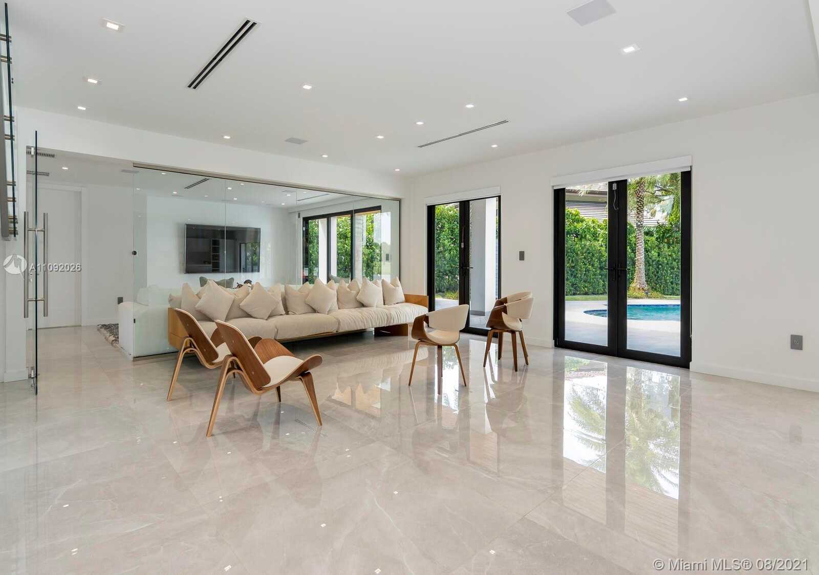 Small Image of 9474 NORTH WEST 54TH DORAL CIRCLE LN, Doral Number 6